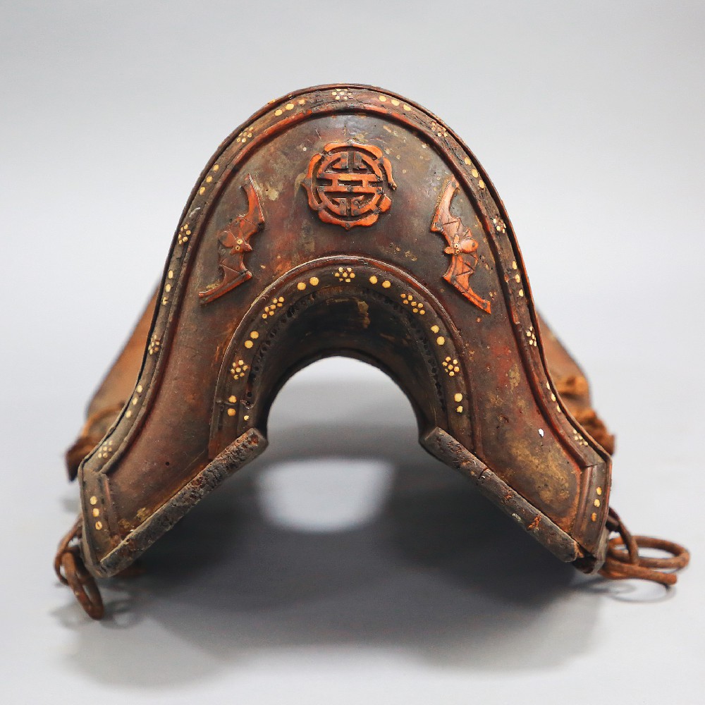 清代镶骨雕”福寿纹“马鞍子